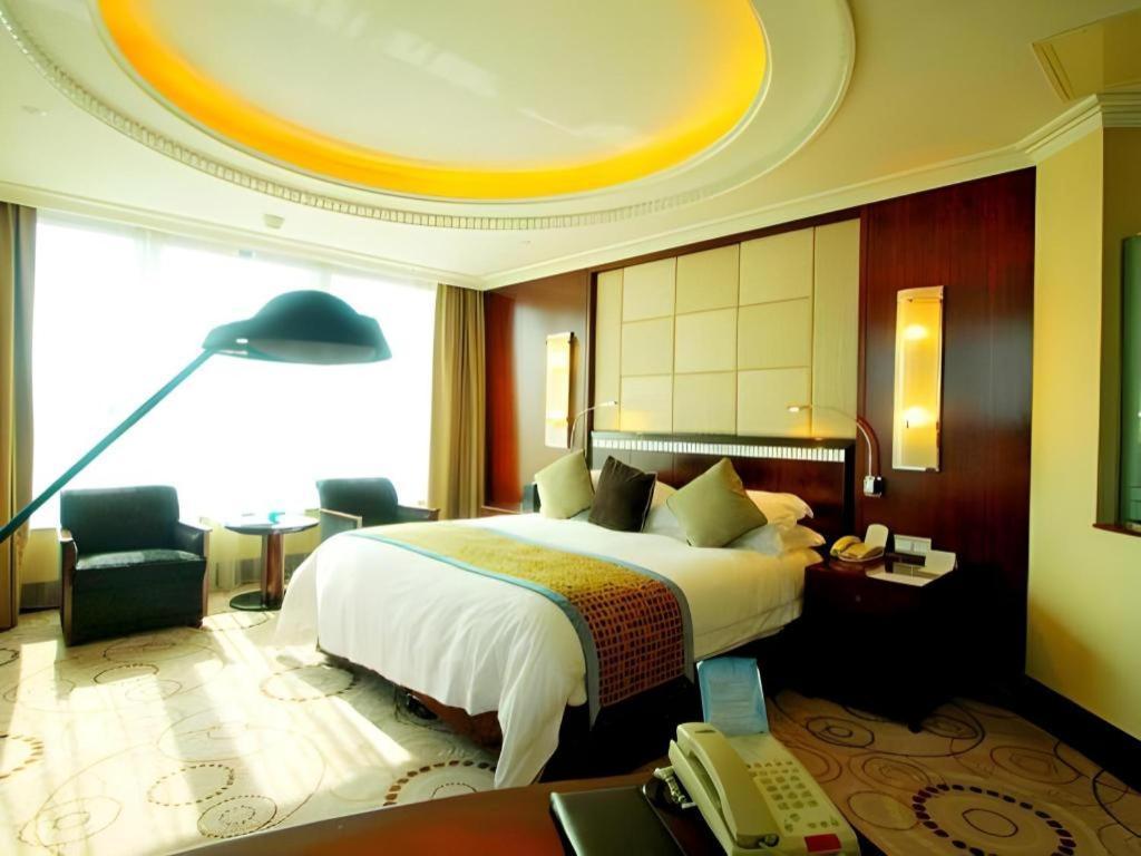 Grand Soluxe Zhongyou Hotel Shanghái Exterior foto