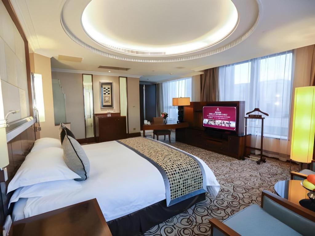 Grand Soluxe Zhongyou Hotel Shanghái Exterior foto