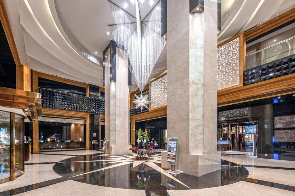 Grand Soluxe Zhongyou Hotel Shanghái Exterior foto